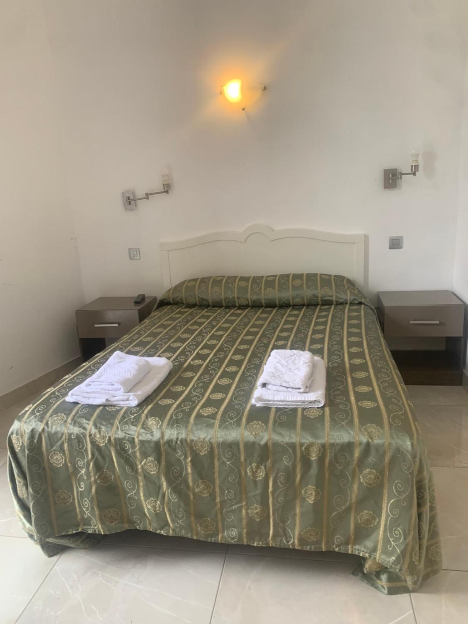 Hotel Neptune Cannes Buitenkant foto