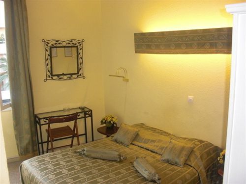 Hotel Neptune Cannes Buitenkant foto